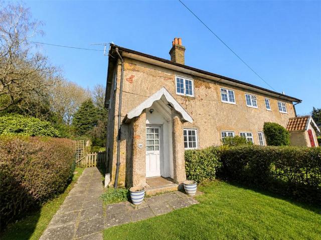3 bedroom semi detached house to rent