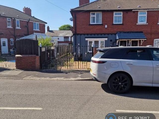 3 bedroom semi detached house to rent