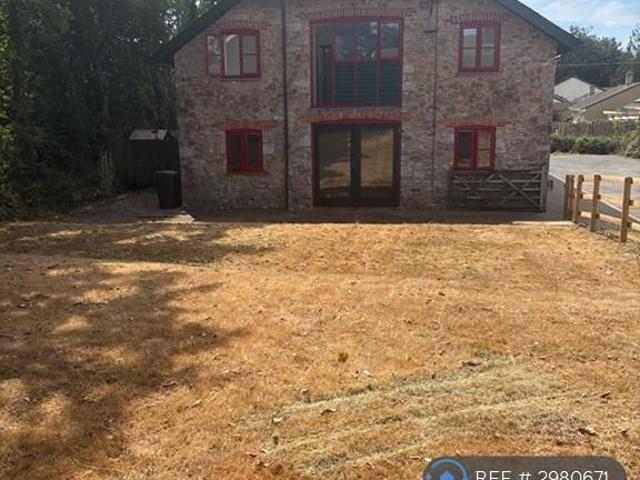 3 bedroom semi detached house to rent