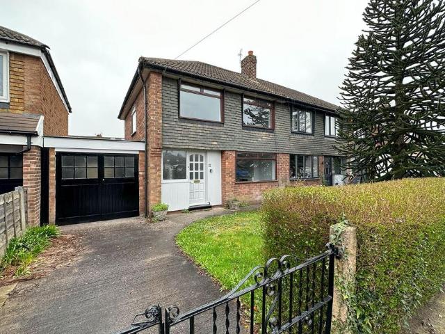3 bedroom semi detached house to rent