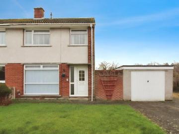 3 bedroom semi detached house to rent