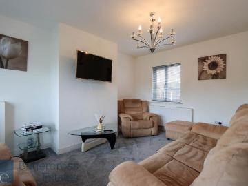 3 bedroom semi detached house to rent