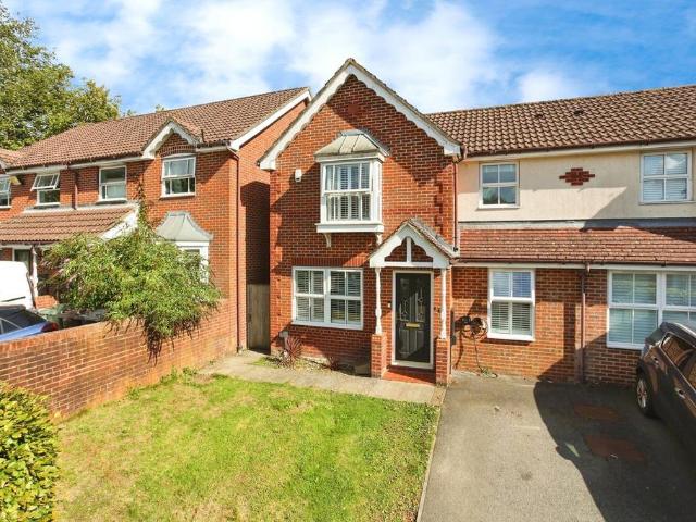 3 bedroom semi detached house to rent