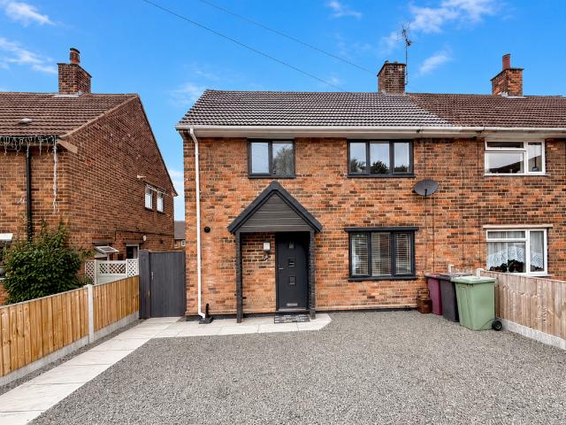 3 bedroom semi detached house to rent
