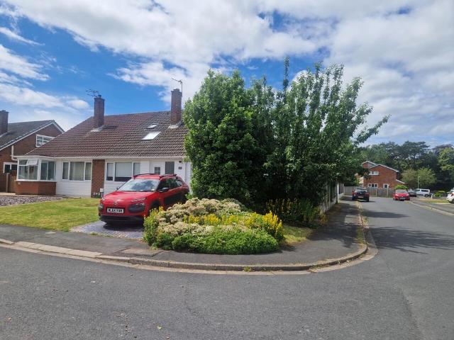 3 bedroom semi detached house to rent