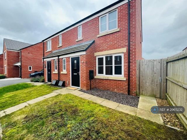 3 bedroom semi detached house to rent