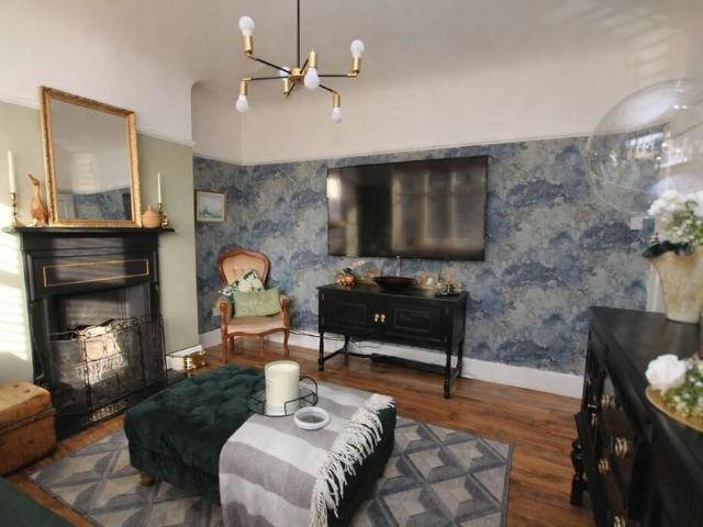 3 bedroom semi detached house to rent