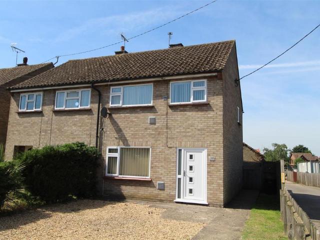 3 bedroom semi detached house to rent