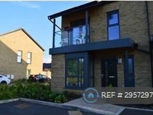 3 bedroom semi detached house to rent