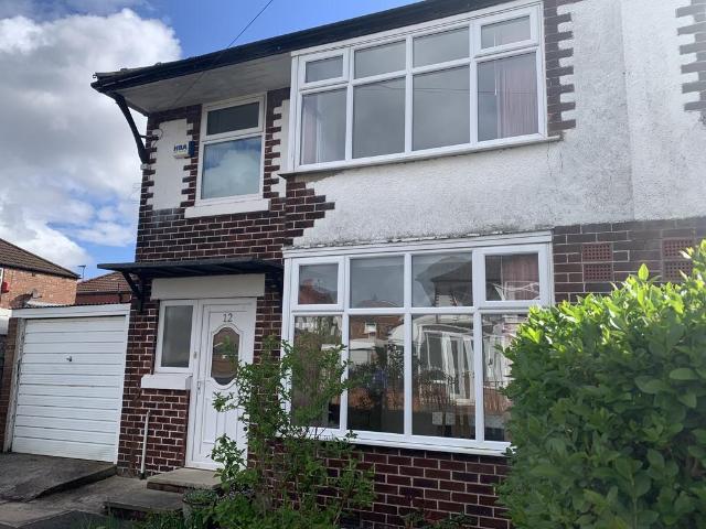 3 bedroom semi detached house to rent