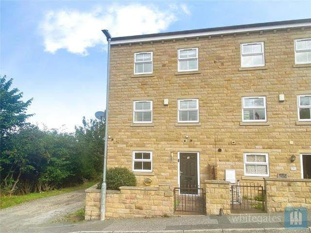 3 bedroom semi detached house to rent