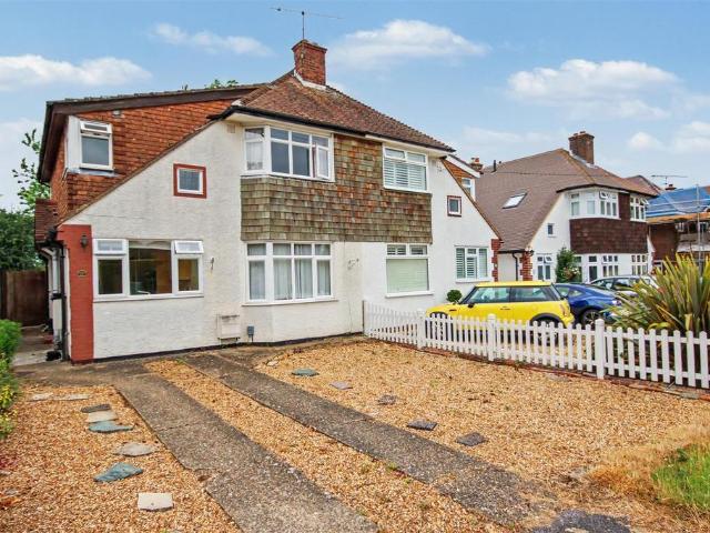 3 bedroom semi detached house to rent