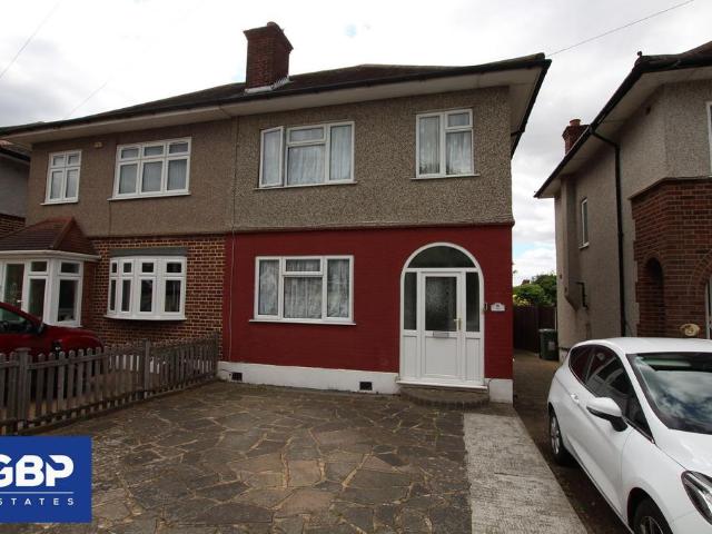 3 bedroom semi detached house to rent
