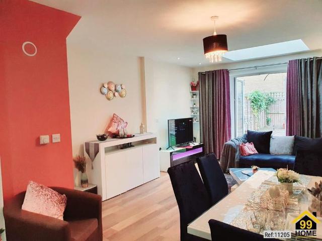 3 bedroom semi detached house to rent