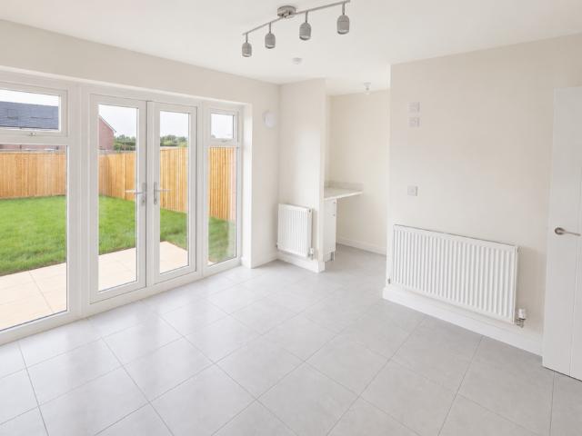 3 bedroom semi detached house to rent