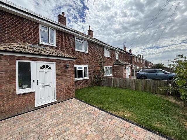 3 bedroom semi detached house to rent