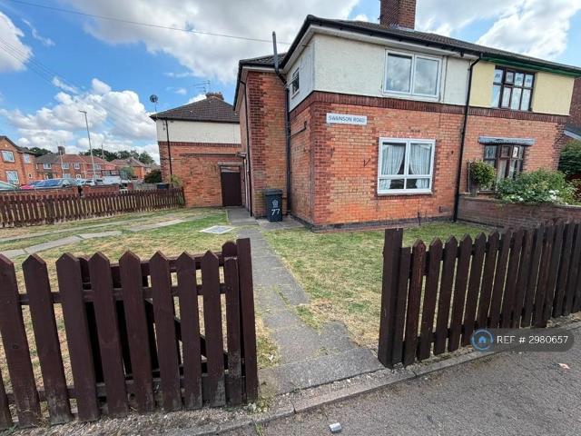 3 bedroom semi detached house to rent