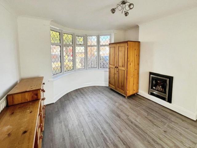 3 bedroom semi detached house to rent