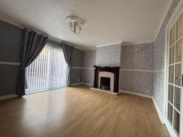 3 bedroom semi detached house to rent