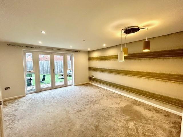 3 bedroom semi detached house to rent