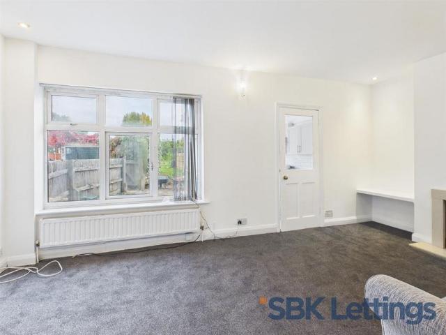 3 bedroom semi detached house to rent