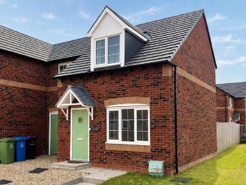 3 bedroom semi detached house to rent