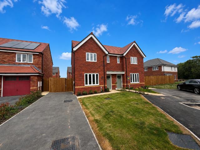3 bedroom semi detached house to rent