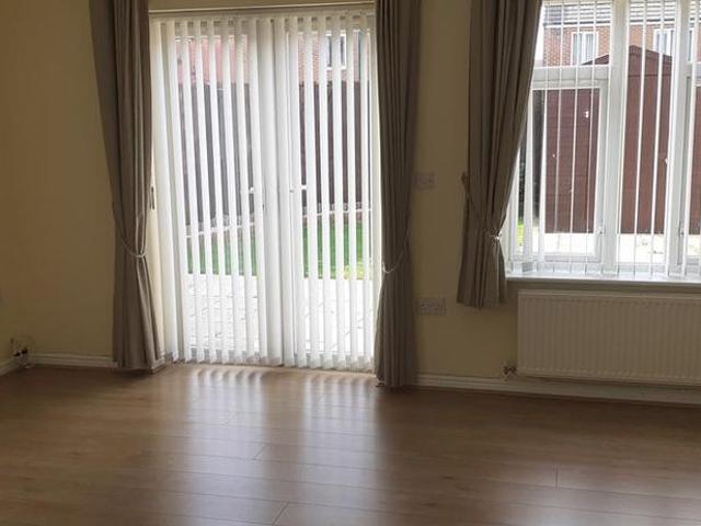 3 bedroom semi detached house to rent