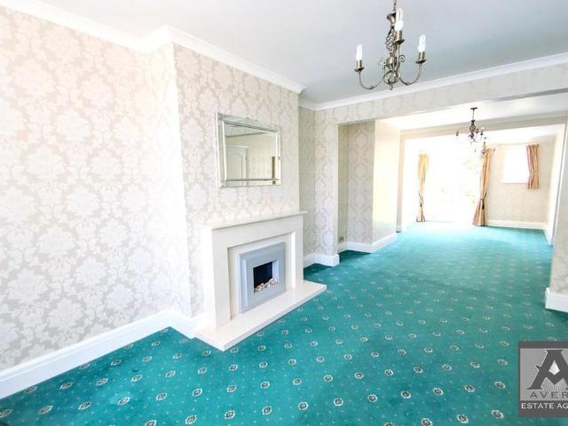 3 bedroom semi detached house to rent