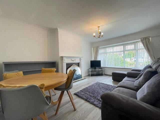 3 bedroom semi detached house to rent