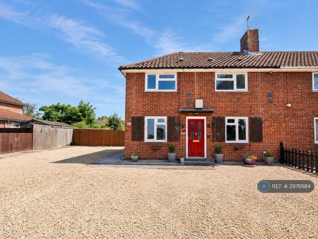 3 bedroom semi detached house to rent