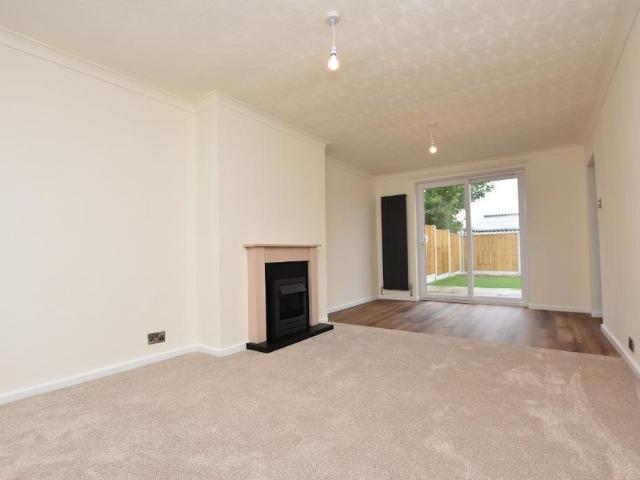 3 bedroom semi detached house to rent