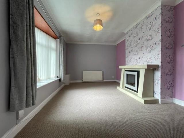 3 bedroom semi detached house to rent