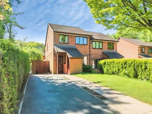 3 bedroom semi detached house to rent