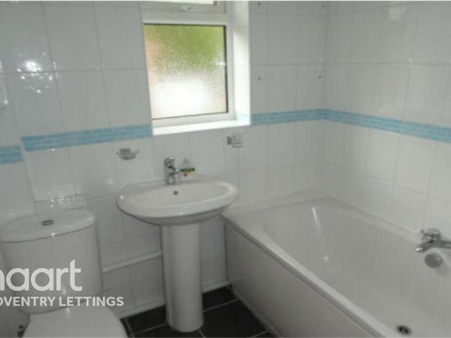3 bedroom semi detached house to rent