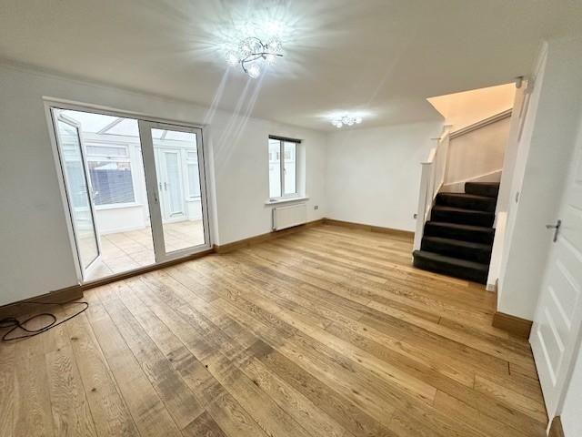 3 bedroom semi detached house to rent