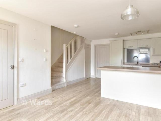 3 bedroom semi detached house to rent