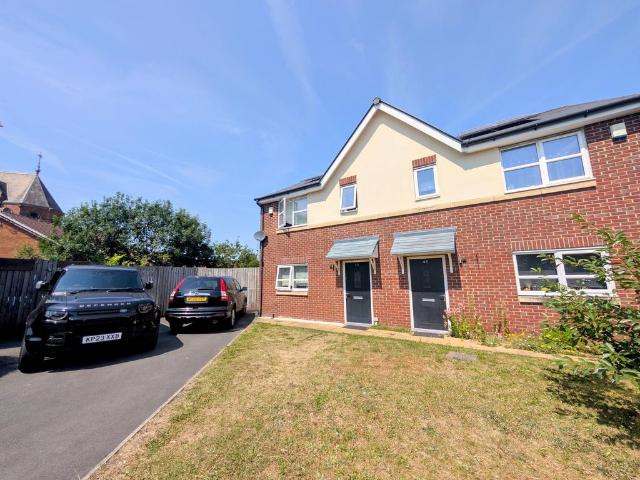 3 bedroom semi detached house to rent