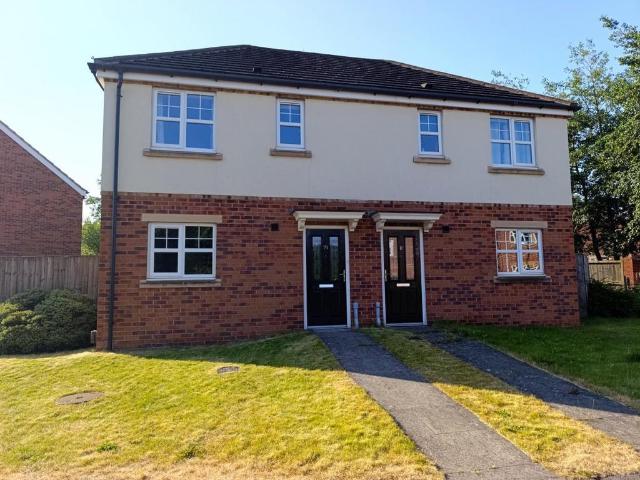 3 bedroom semi detached house to rent