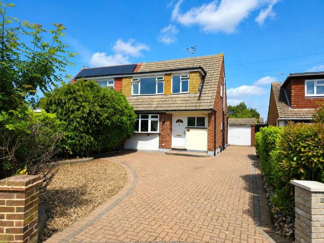 3 bedroom semi detached house to rent
