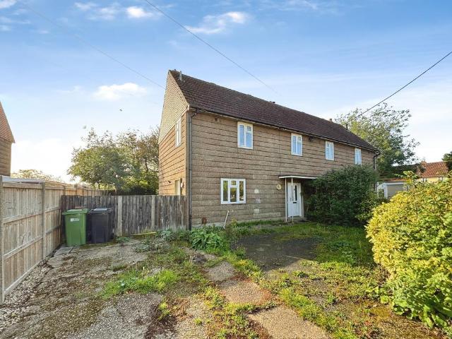 3 bedroom semi detached house to rent