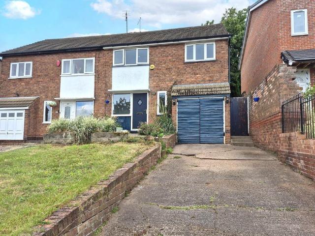 3 bedroom semi detached house to rent