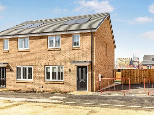 3 bedroom semi detached house to rent