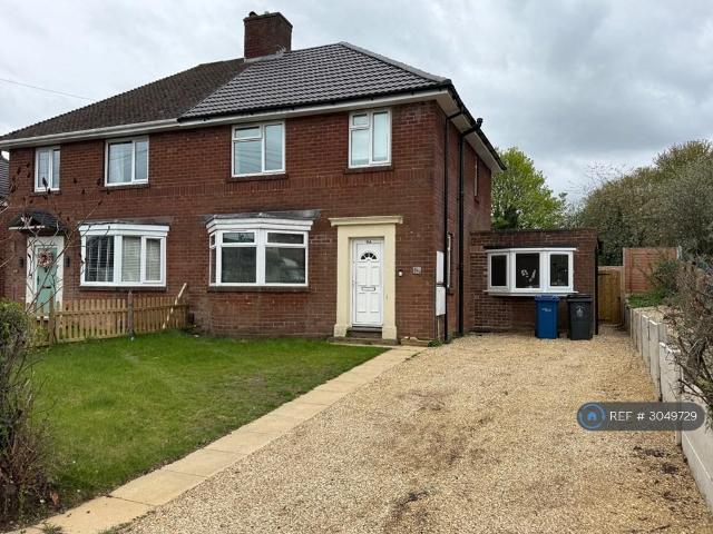 3 bedroom semi detached house to rent