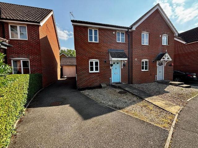 3 bedroom semi detached house to rent