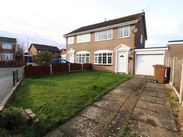 3 bedroom semi detached house to rent