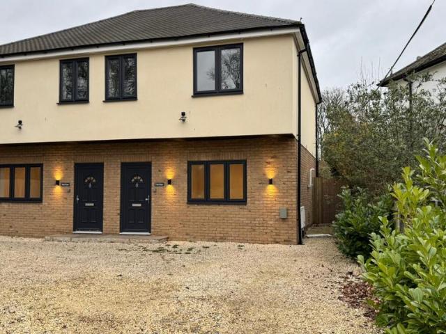 3 bedroom semi detached house to rent