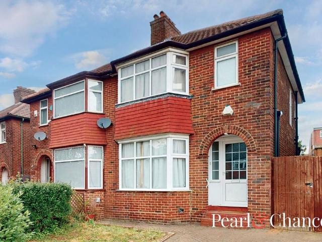 3 bedroom semi detached house to rent