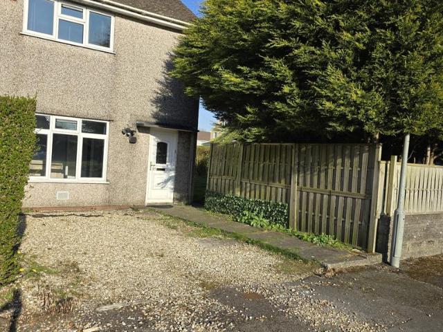 2 bedroom semi detached house to rent
