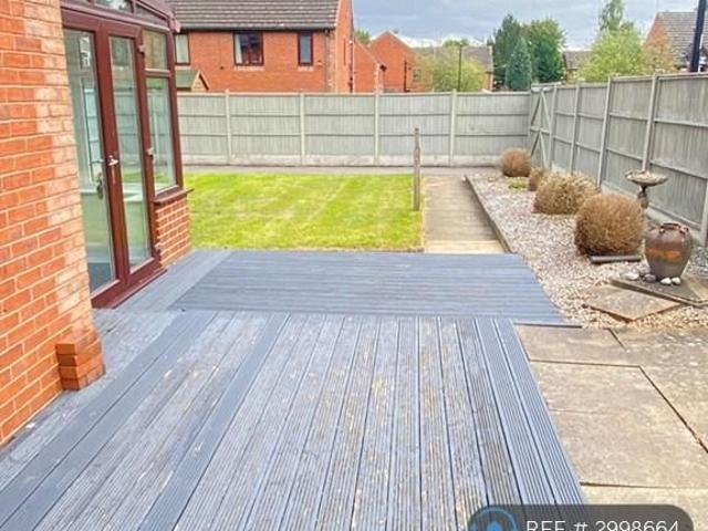 3 bedroom semi detached house to rent